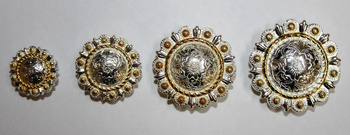 ILC Concho - Floral Engraved Berry - 4 Größen - (7428-0..)