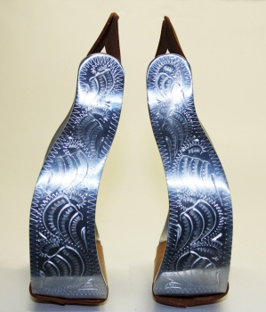 HYX Alu Steigbügel - graviert & gebogen - 1 1/2 ''