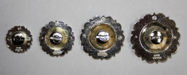 "ILC" Concho - Floral Engraved Berry - 4 Größen - (7428-0..)