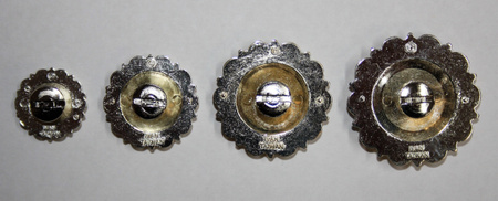 ILC Concho - Floral Engraved Berry - 4 Größen - (7428-0..)