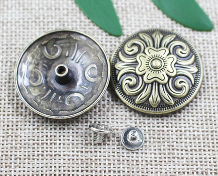 "AE" Concho - Antik Messing - 32mm